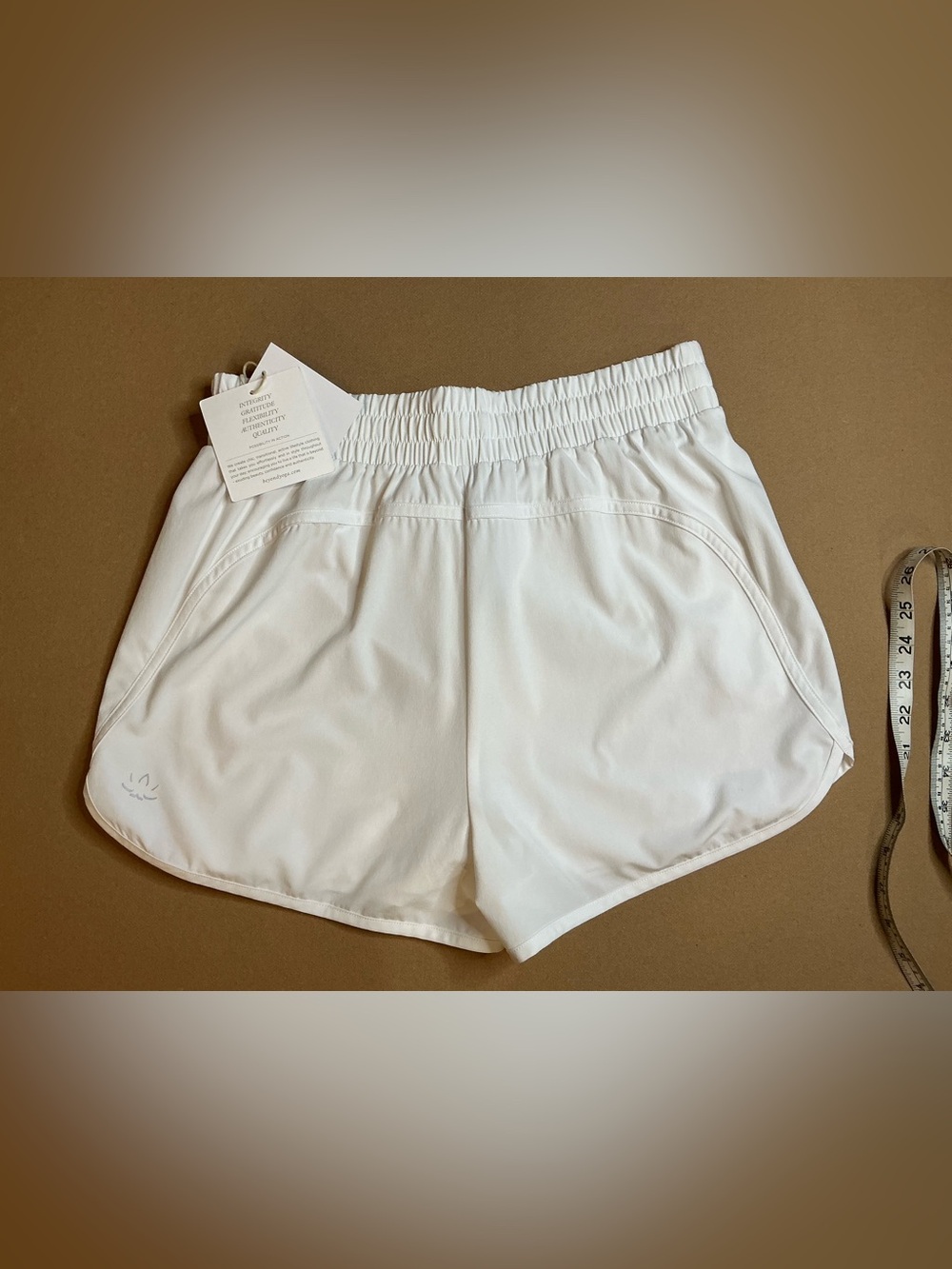 NWT Beyond Yoga In Stride lined shorts - Picture 11 of 15
